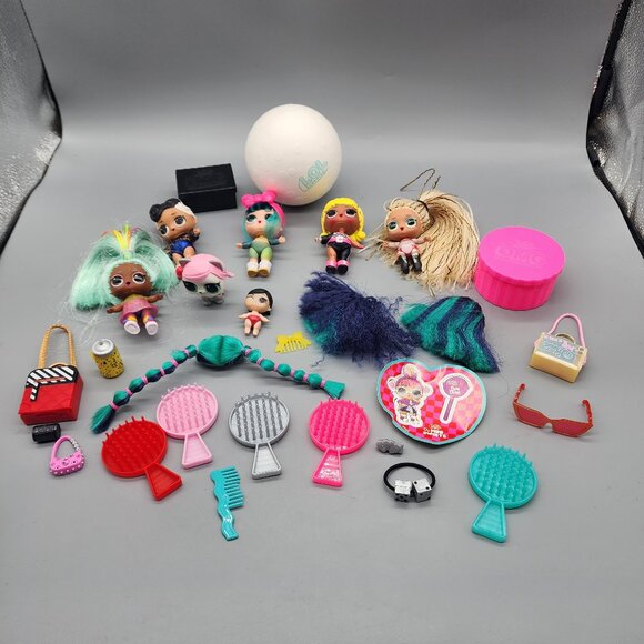 LOL Surprise OMG Dolls Bundle Lot with Accessories Pets Clothes Hair Brushes - Picture 2 of 10